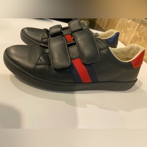 Boys Gucci sneakers